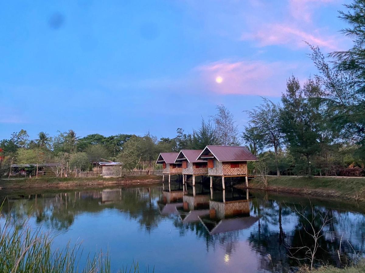 Numpu Baandin Hotel Sam Roi Yot Exterior photo