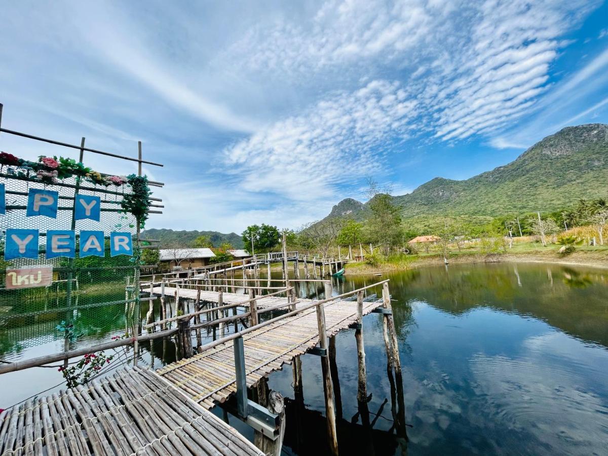 Numpu Baandin Hotel Sam Roi Yot Exterior photo