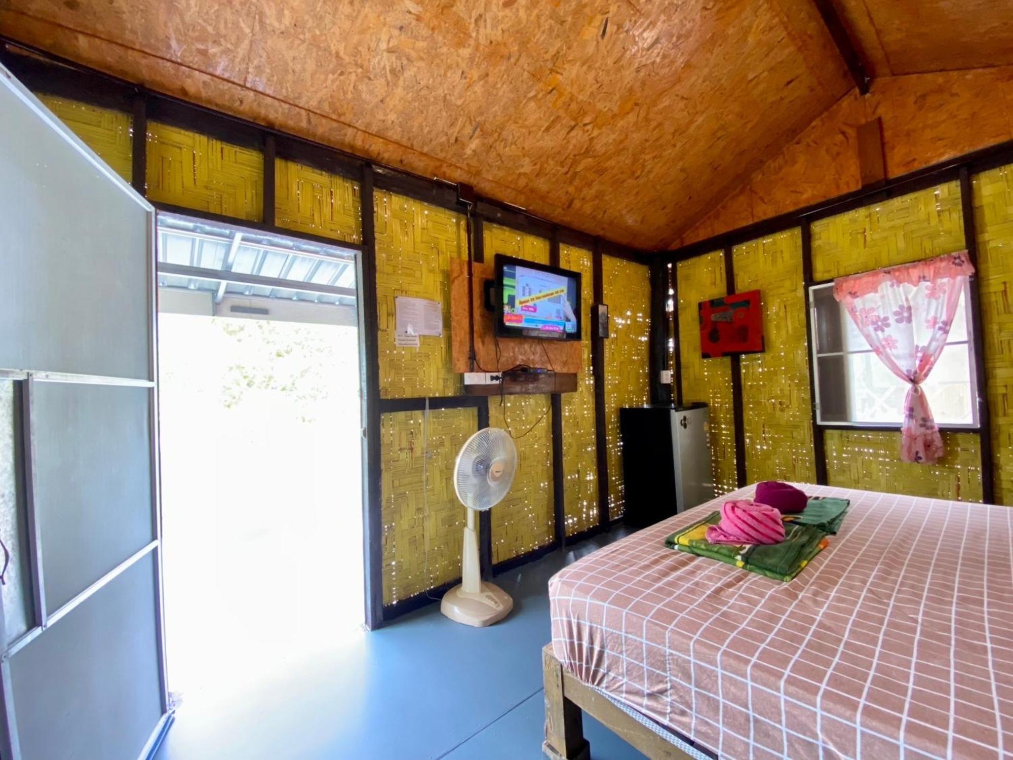 Numpu Baandin Hotel Sam Roi Yot Exterior photo